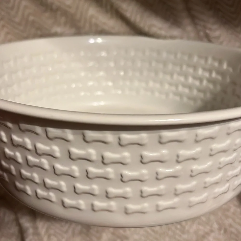 Top Paw dog bowls cream embossed bone design 64 ounces food and water large dog